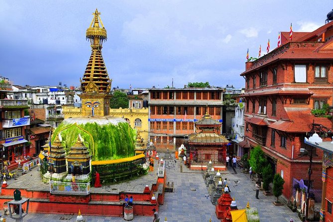 3-Hour Thamel Sightseeing Tour by Rickshaw in Kathmandu