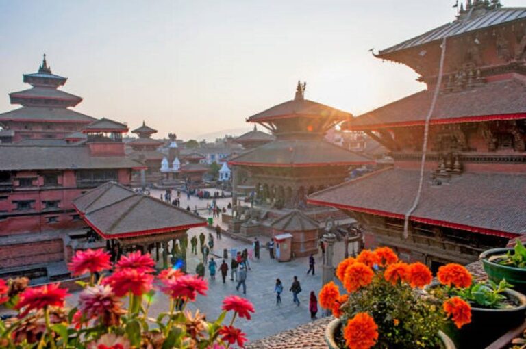 Kathmandu: Guided Swambhunath & Durbar Square Half Day Tour