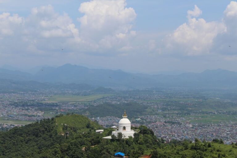 Pokhara: Highlights Tour of City and Mountains