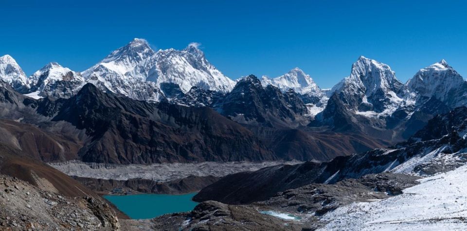 From Kathmandu Budget: 15 Day Everest Three Passes Trek - Itinerary Overview