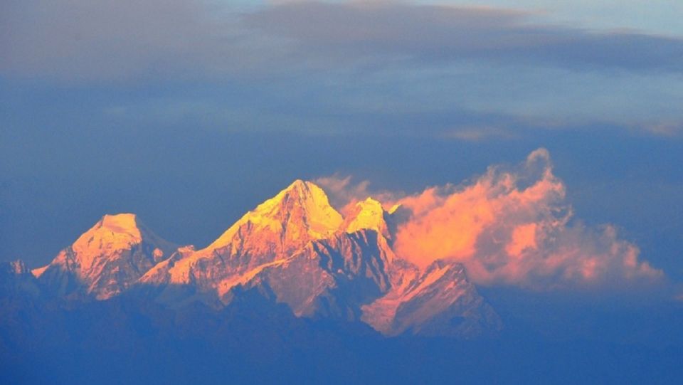 Kathmandu: Nagarkot Sunrise & Day Hike To ChanguNarayan Tour - Common questions