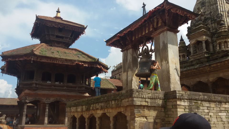 Bhaktapur and Changu Narayan Tour With Private Guide - Key Points