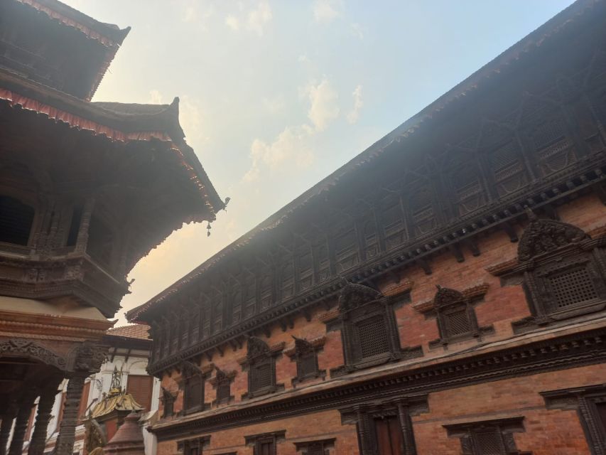 Bhaktapur Sightseeing With Nagarkot Sunset Tour - Good To Know