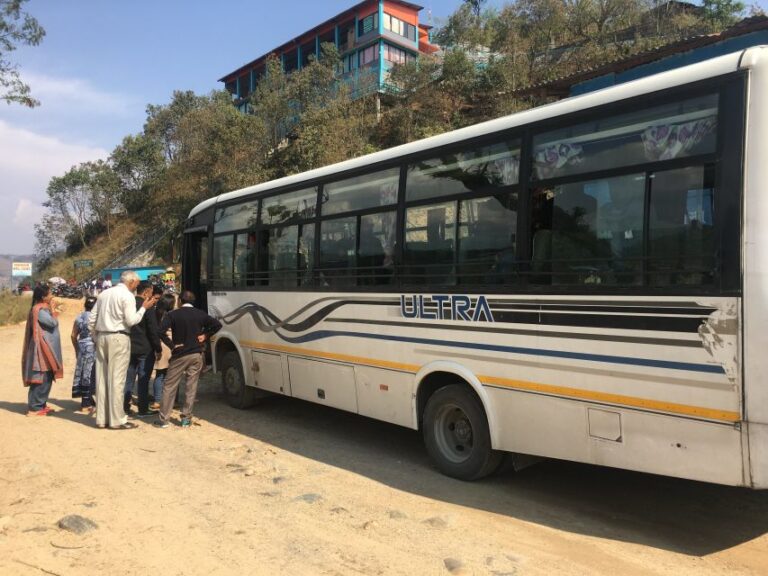Pokhara: Tour Bus Unguided Day Trip