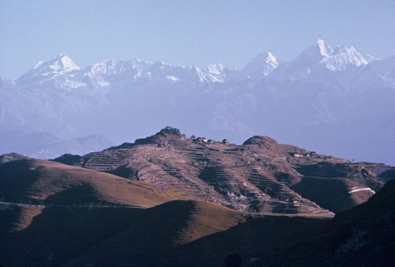 Kathmandu: Full-Day Changu Narayan Nagarkot Hiking Tour