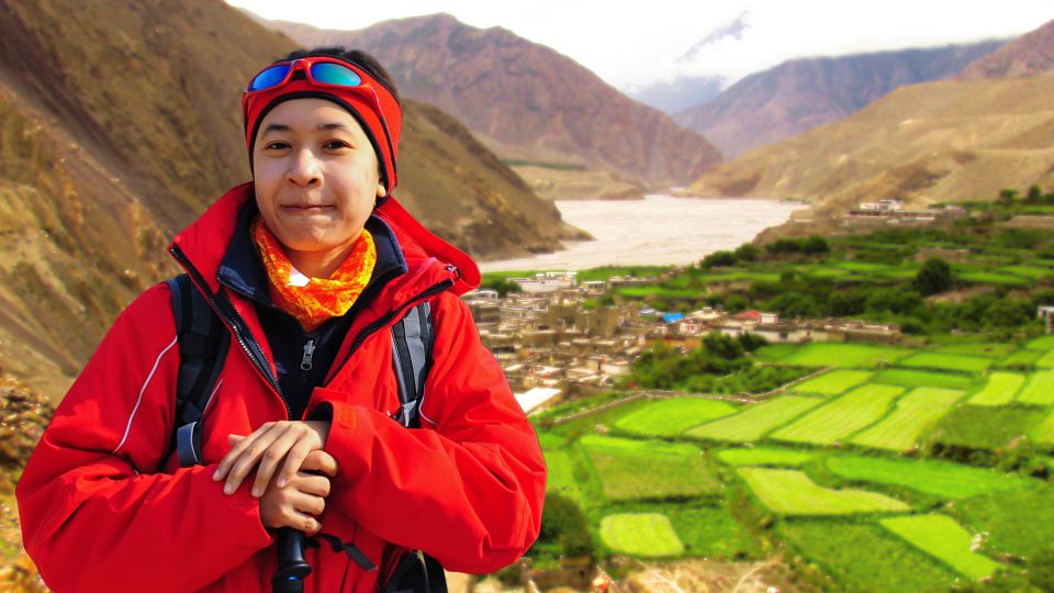 Nepal: Annapurna Circuit Trek 15 Days - Trek to Bahundanda